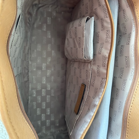 Michael Kors Sady Large Tote - Picture 12 of 13